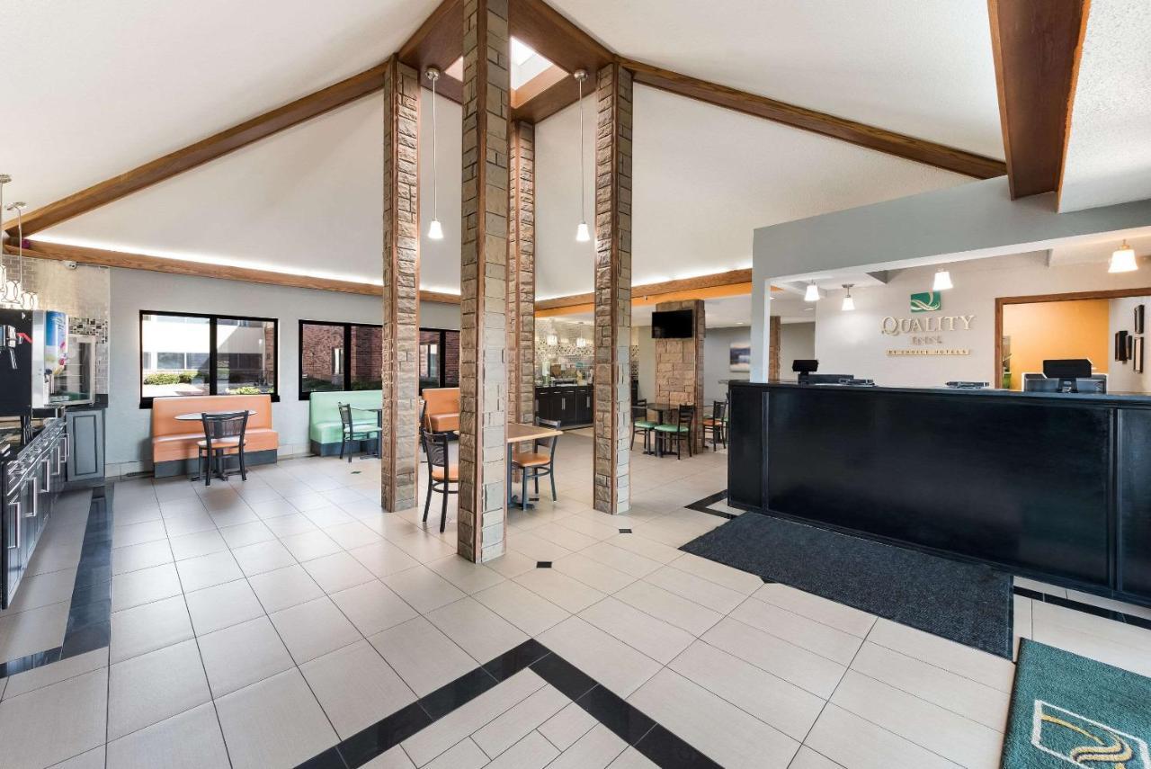 Quality Inn Upper Sandusky Exterior photo