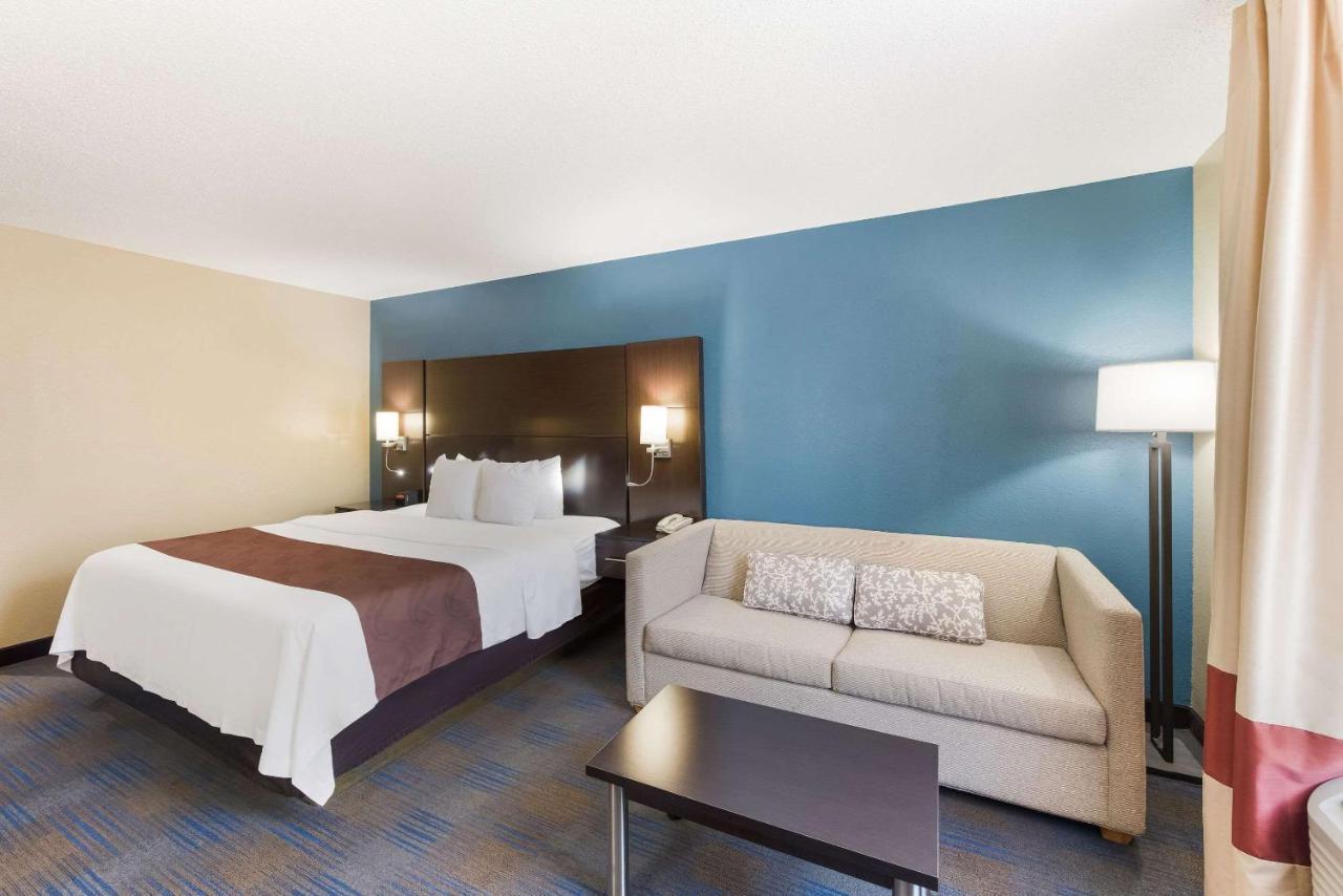 Quality Inn Upper Sandusky Exterior photo