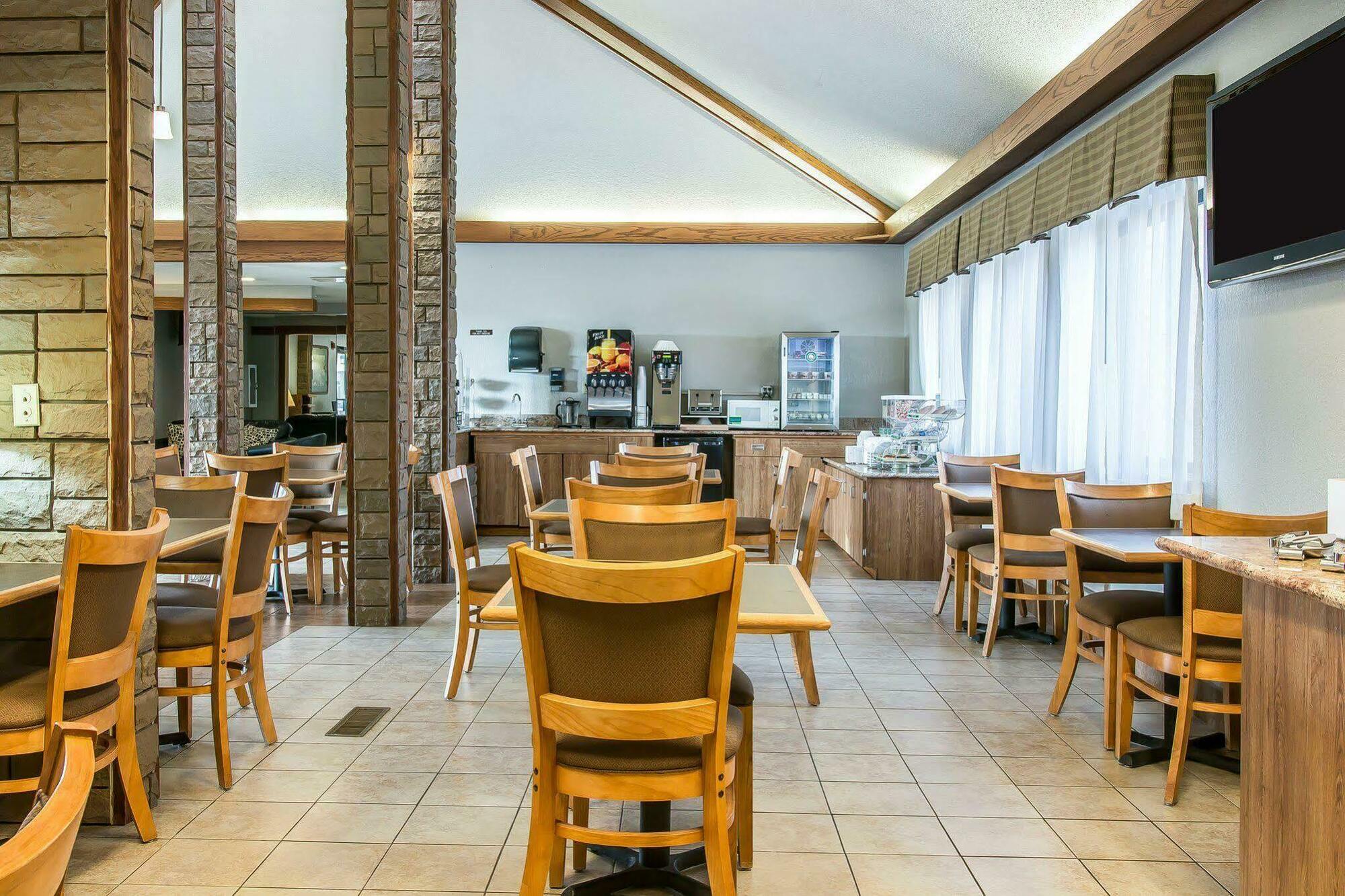 Quality Inn Upper Sandusky Exterior photo